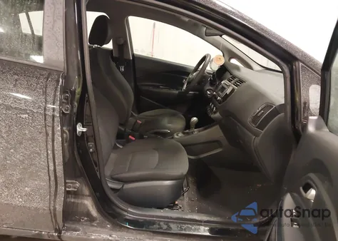 2017 Kia Rio Lx z USA, uszkodzony, nr VIN KNADM4A37H6086337